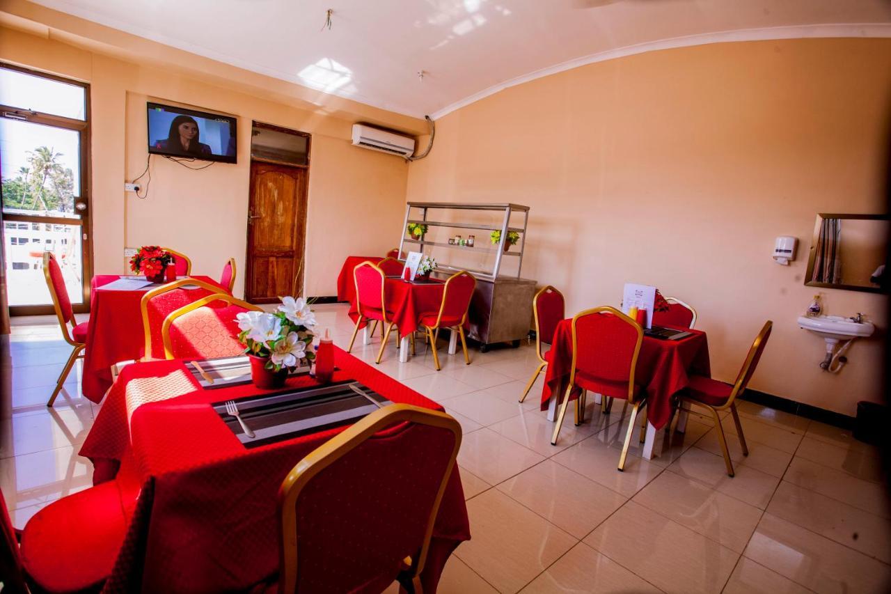 B10 Airport Lodge Дар ес Саалам Екстериор снимка