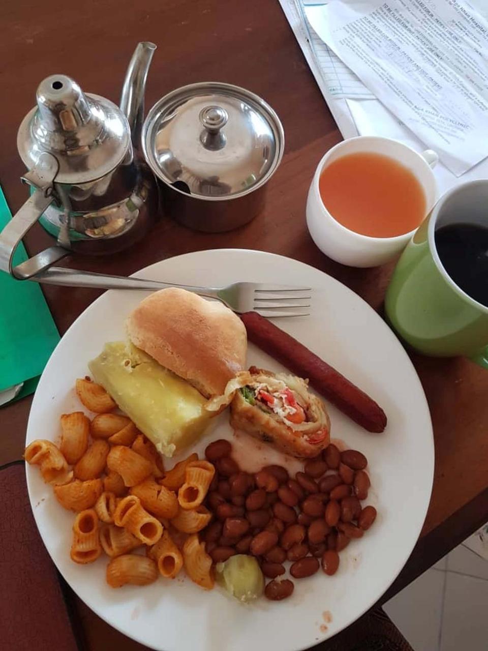 B10 Airport Lodge Дар ес Саалам Екстериор снимка